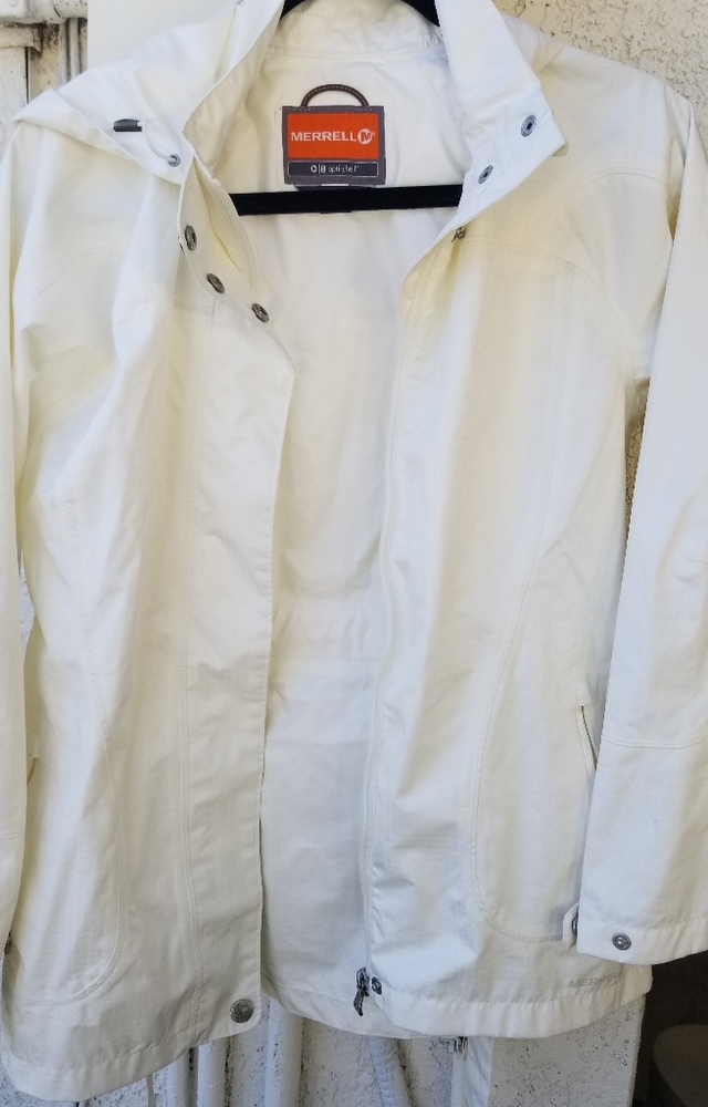 MERRELL Lightweight white raincoat jacket w/ hood